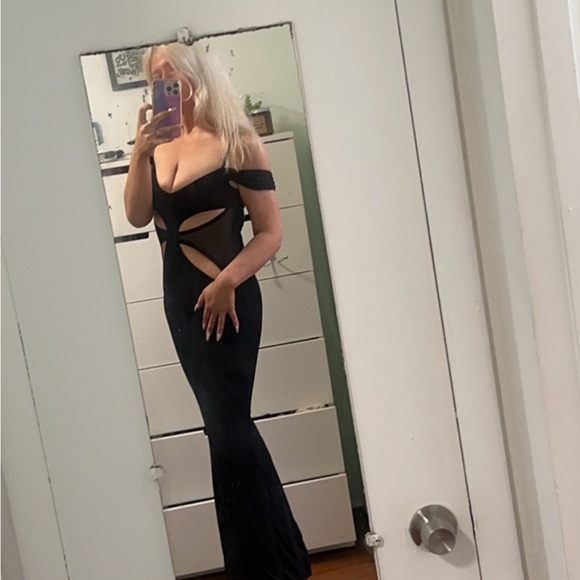 NWT Outcast Black Maxi Cutout Dress - Picture 2 of 5